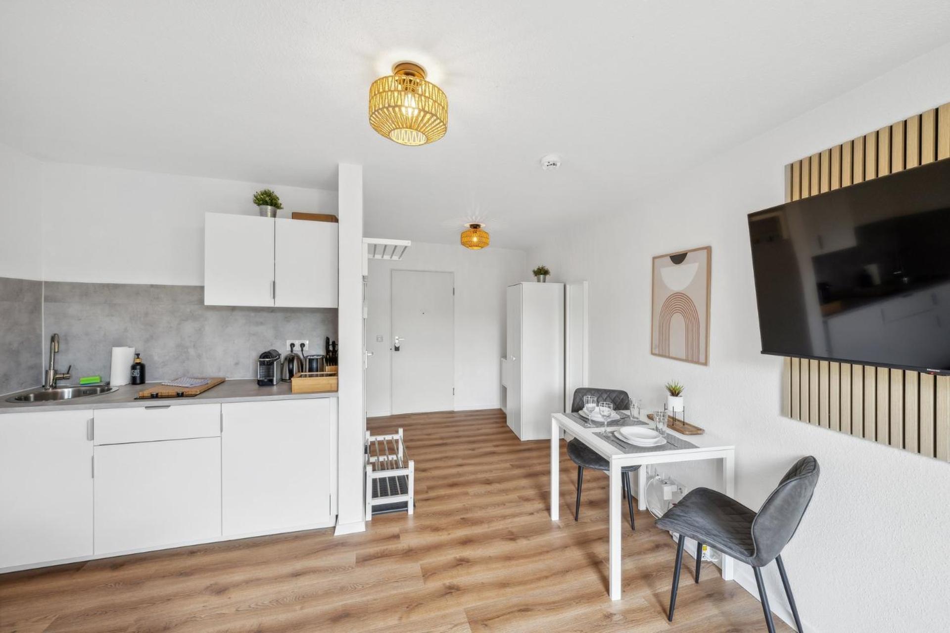 Andriss - Study & Work Apartments - Wifi - Kitchen Kaiserslautern Exterior foto